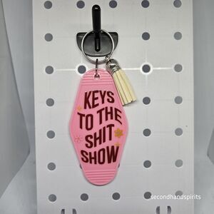Nostalgic Classic Motel Keychain Keys To The .... Show In Pink
